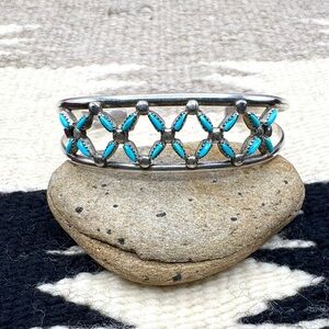 Signed Zuni Native American Sterling Silver Turquoise Cuff Bracelet 6 5/8"